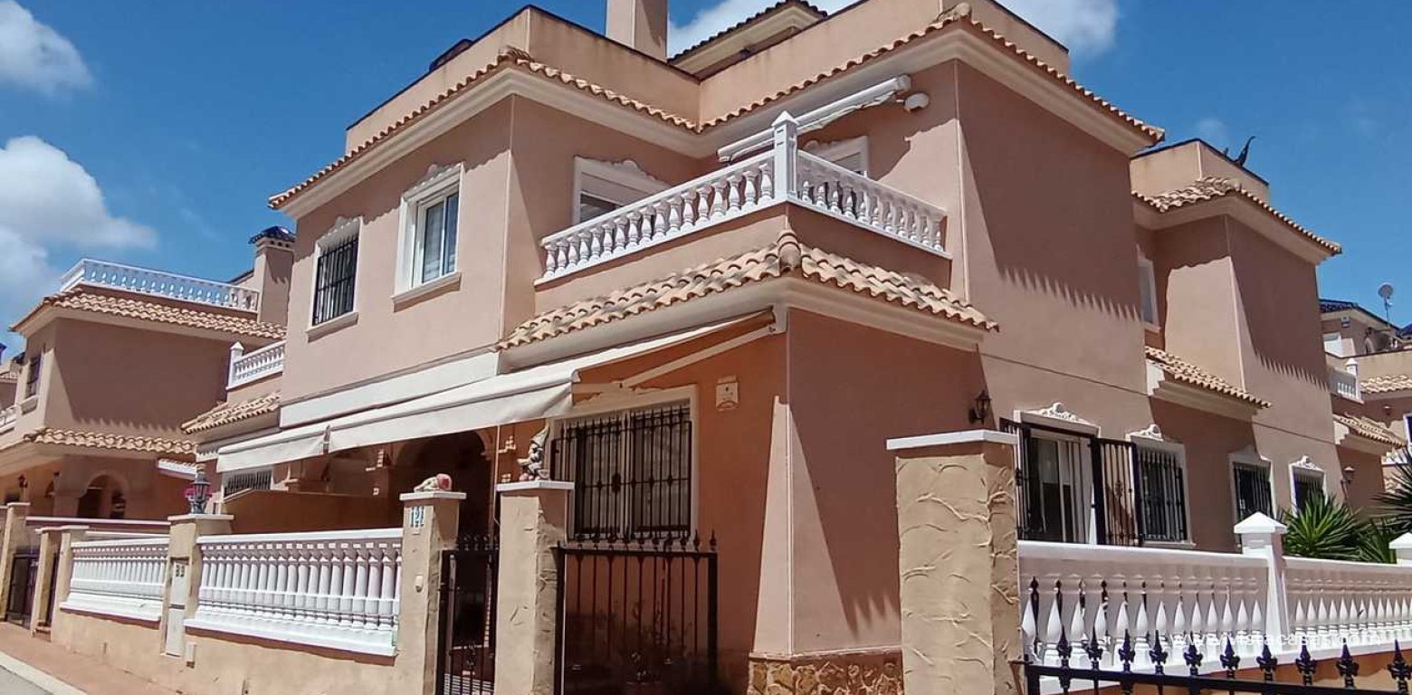 Sale - Townhouse - Villamartin - Los Dolses