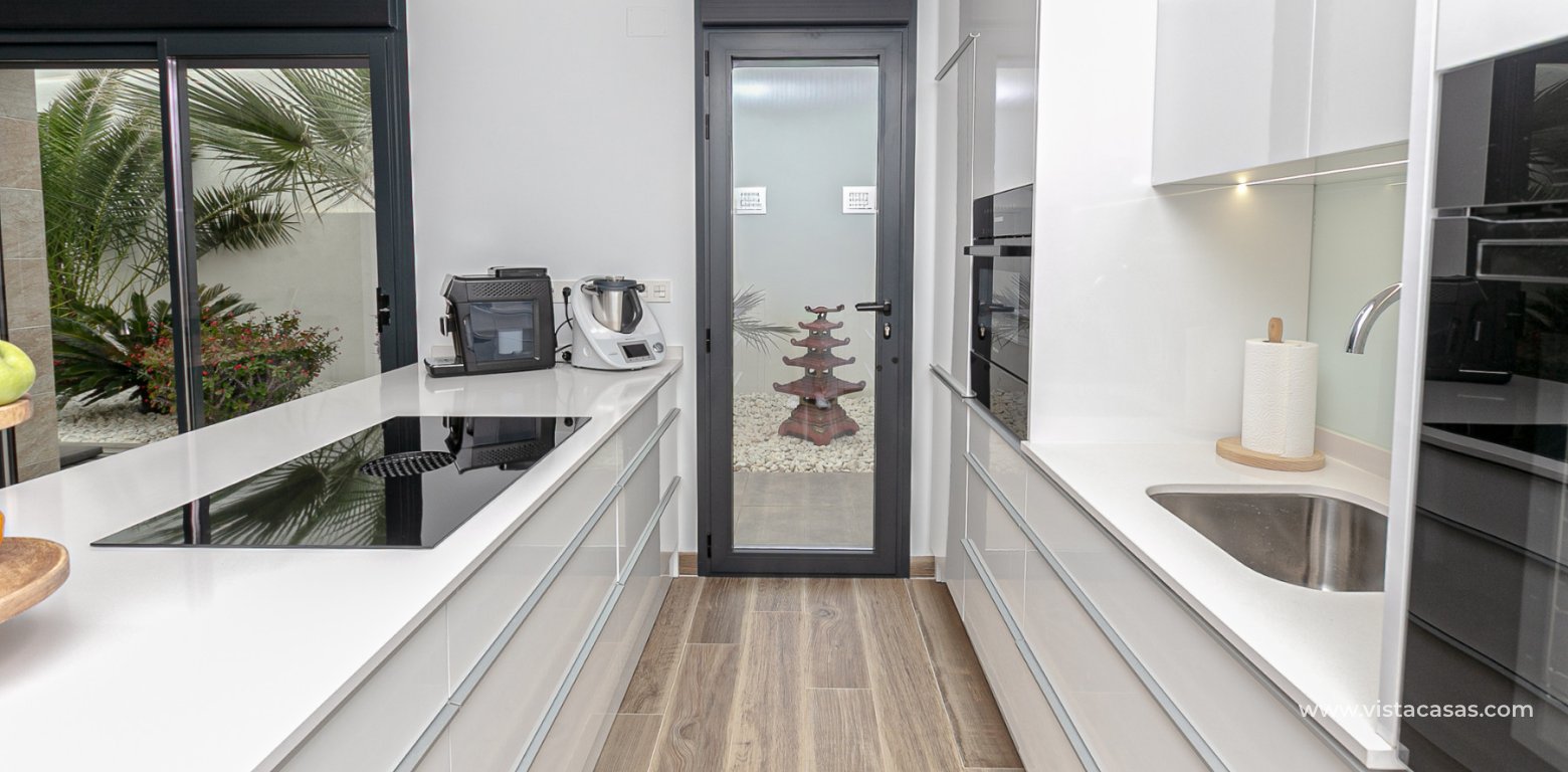 Venta - Chalet - Los Montesinos