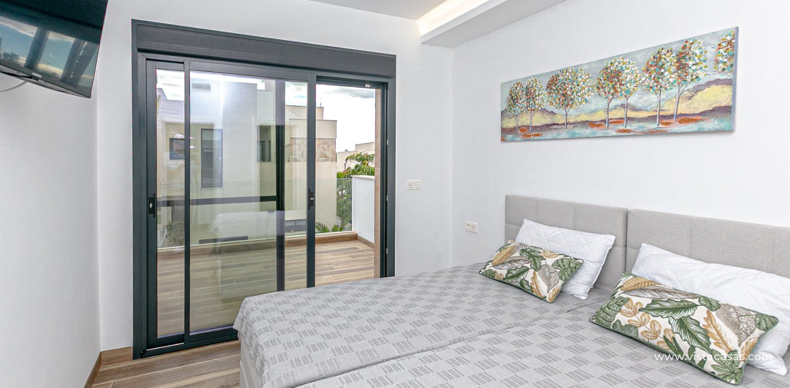 Venta - Chalet - Los Montesinos