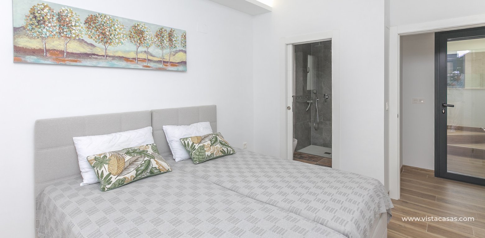 Venta - Chalet - Los Montesinos