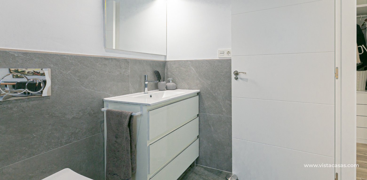 Venta - Chalet - Los Montesinos