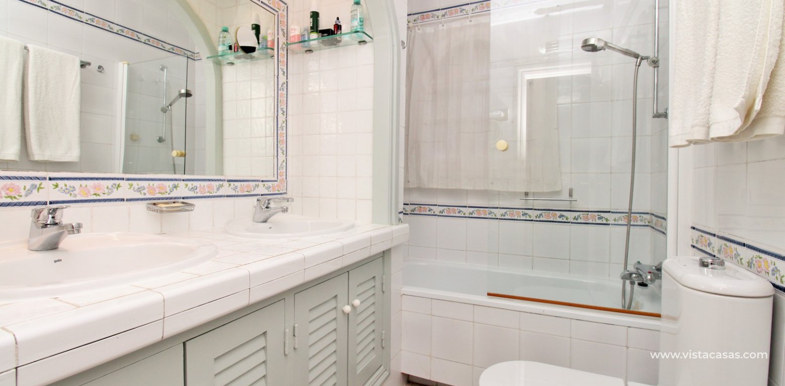 South Facing Sofia Townhouse For Sale in Valencias II Villamartin bathroom
