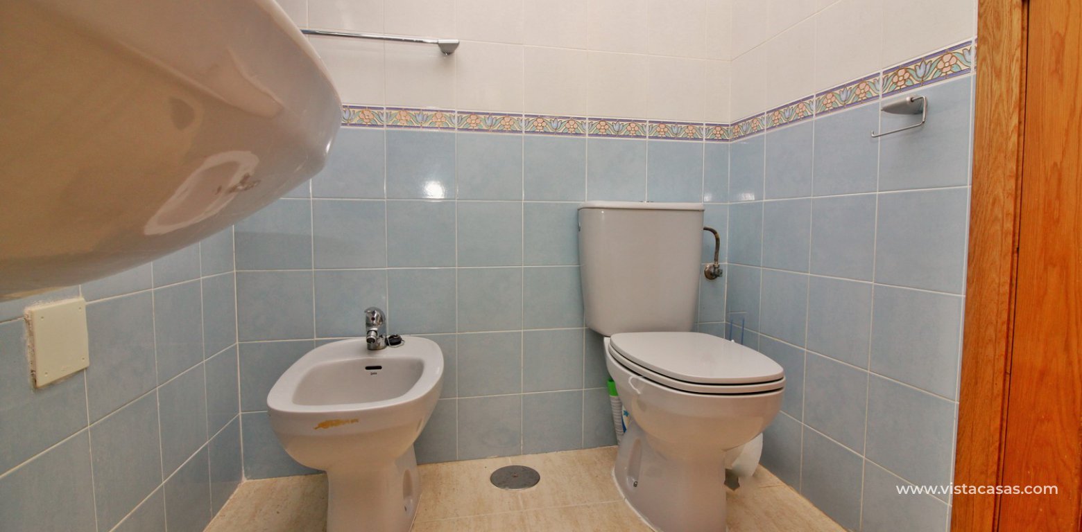 Apartment for sale in Costa Paraiso Villamartin bathroom 2