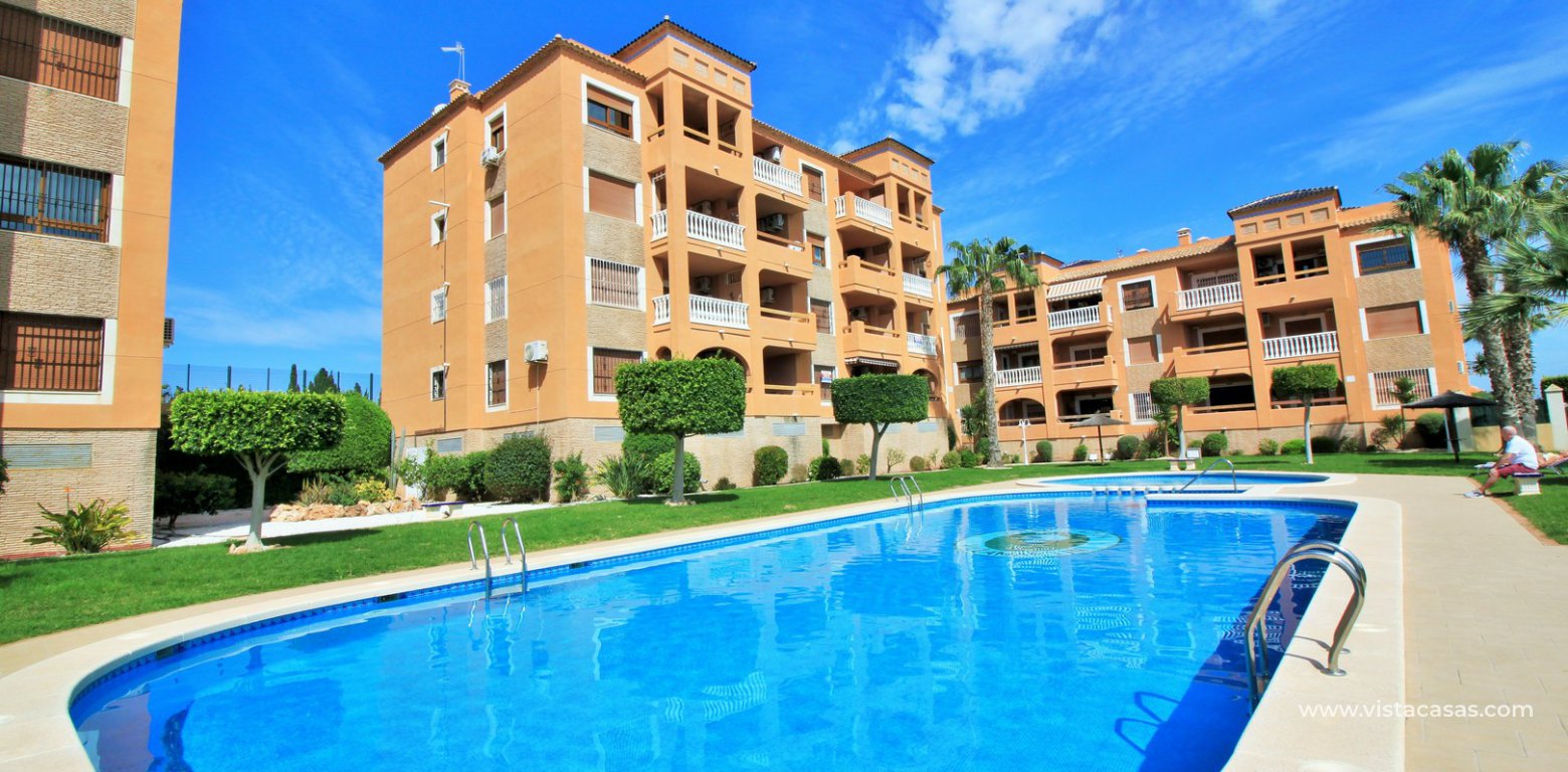 Apartment for sale overlooking the pool Villamartin Pau 8