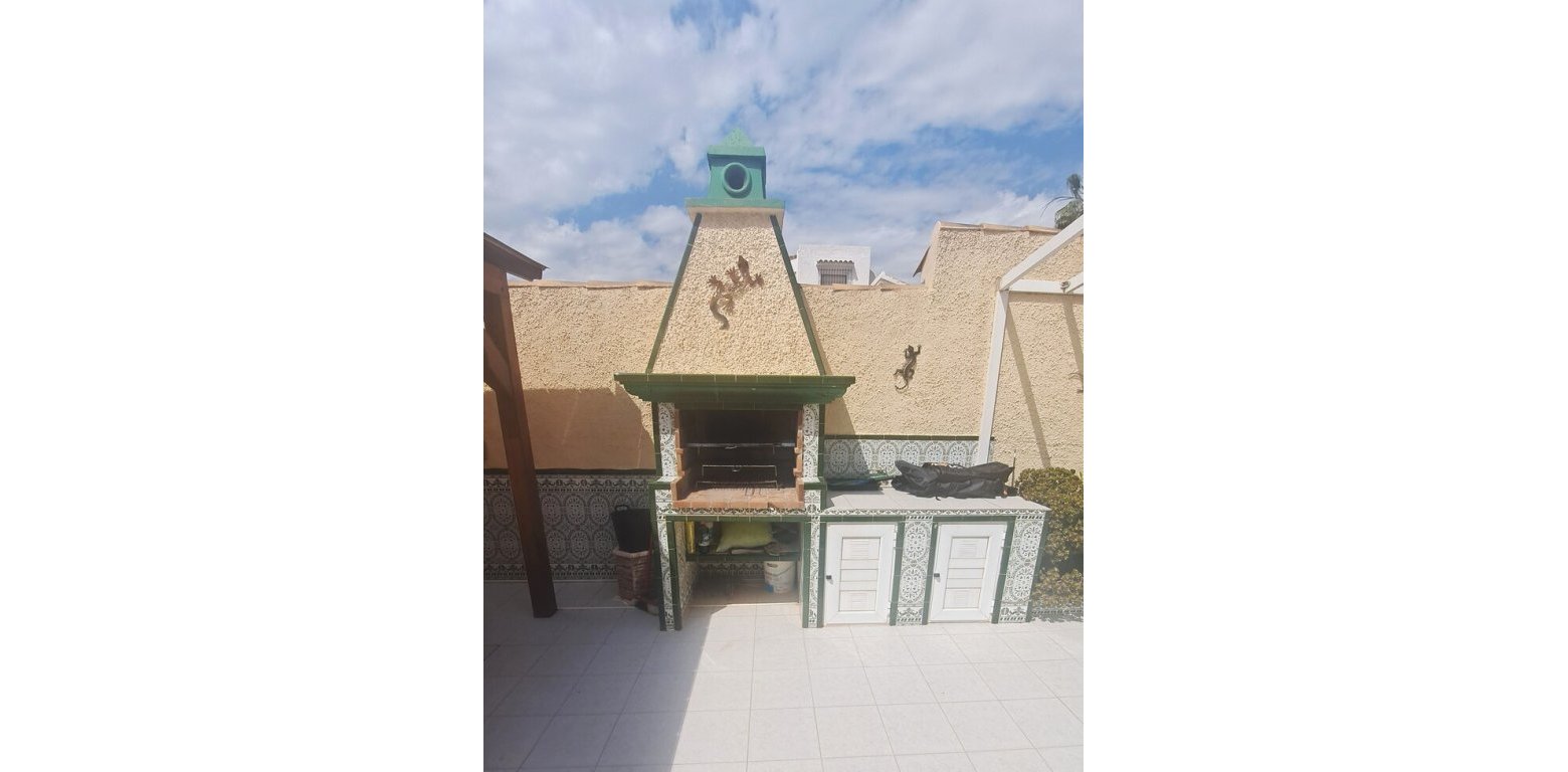 Resale - Villa - Villamartin