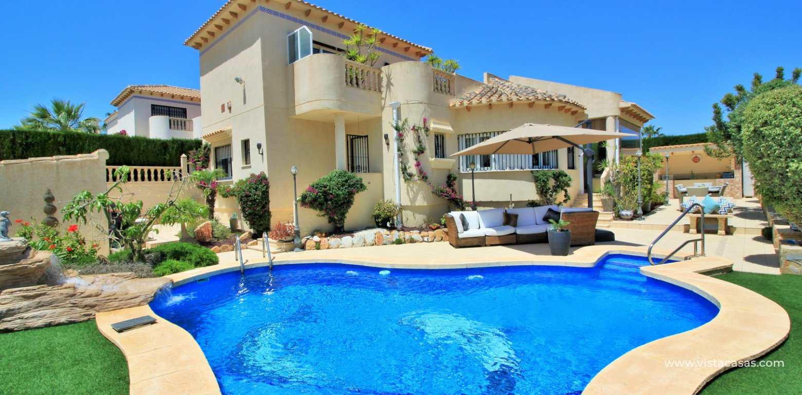 Detached villa for sale with private pool in Las Rambas golf
