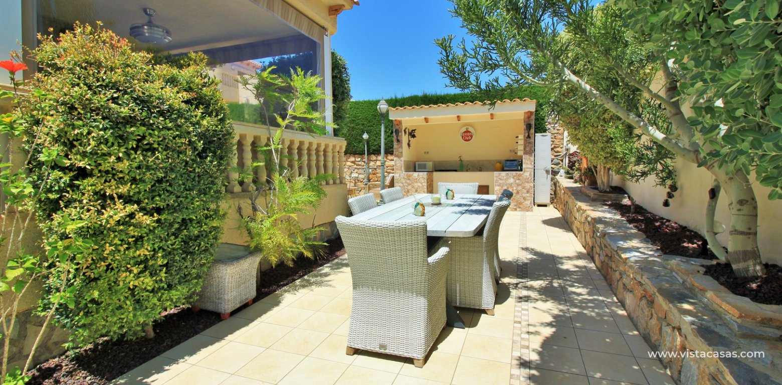 Detached villa for sale with private pool in Las Rambas golf dining area