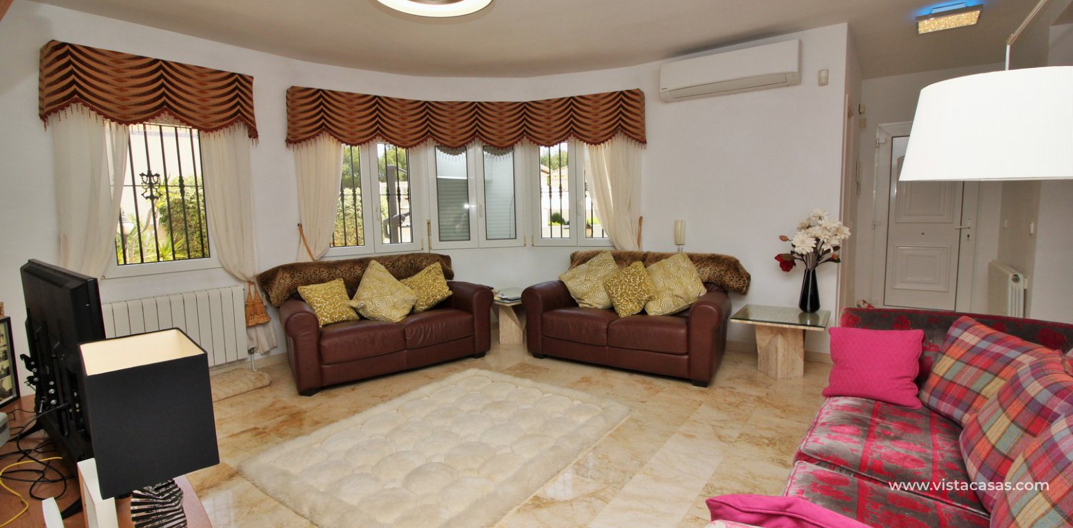 Detached villa for sale with private pool in Las Rambas golf lounge 3