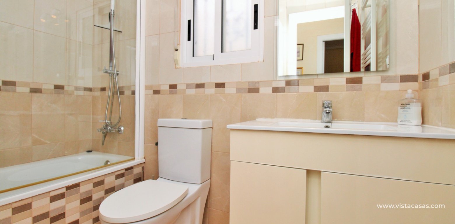 South Facing Bungalow for Sale in Villamartin bathroom