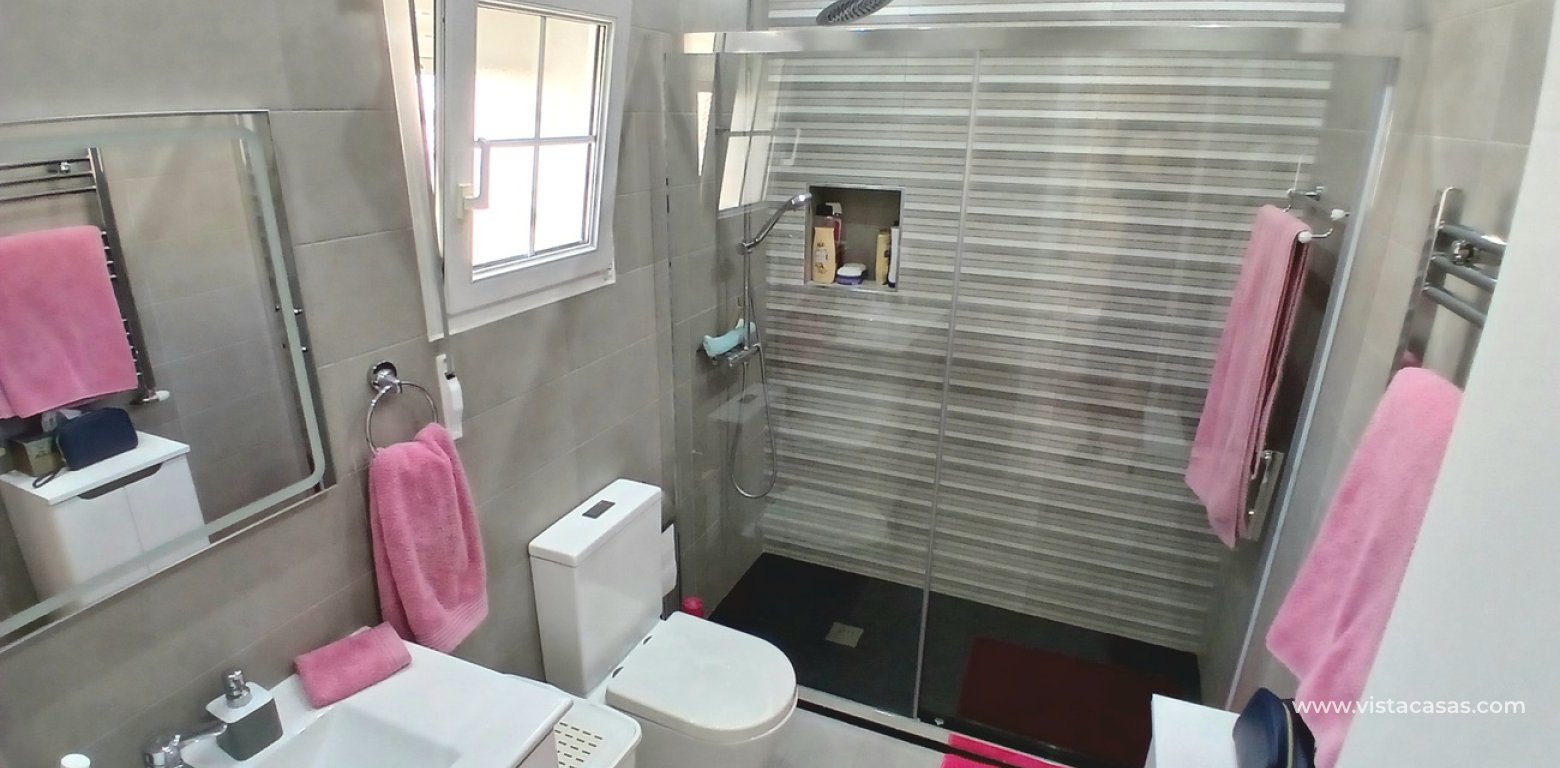 Resale - Villa - Villamartin
