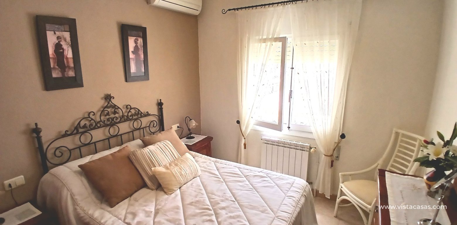 Resale - Villa - Villamartin