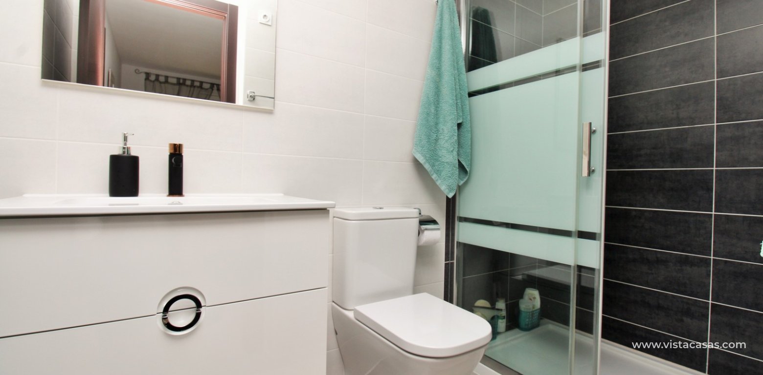 2 Bedroom Apartment in For Sale in Linnea Sol Villamartin en-suite bathroom