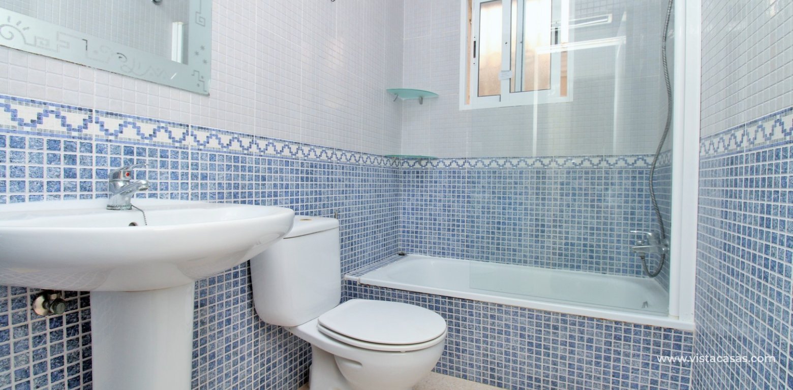 2 Bedroom Townhouse in Florida Golf Villamartin bathroom