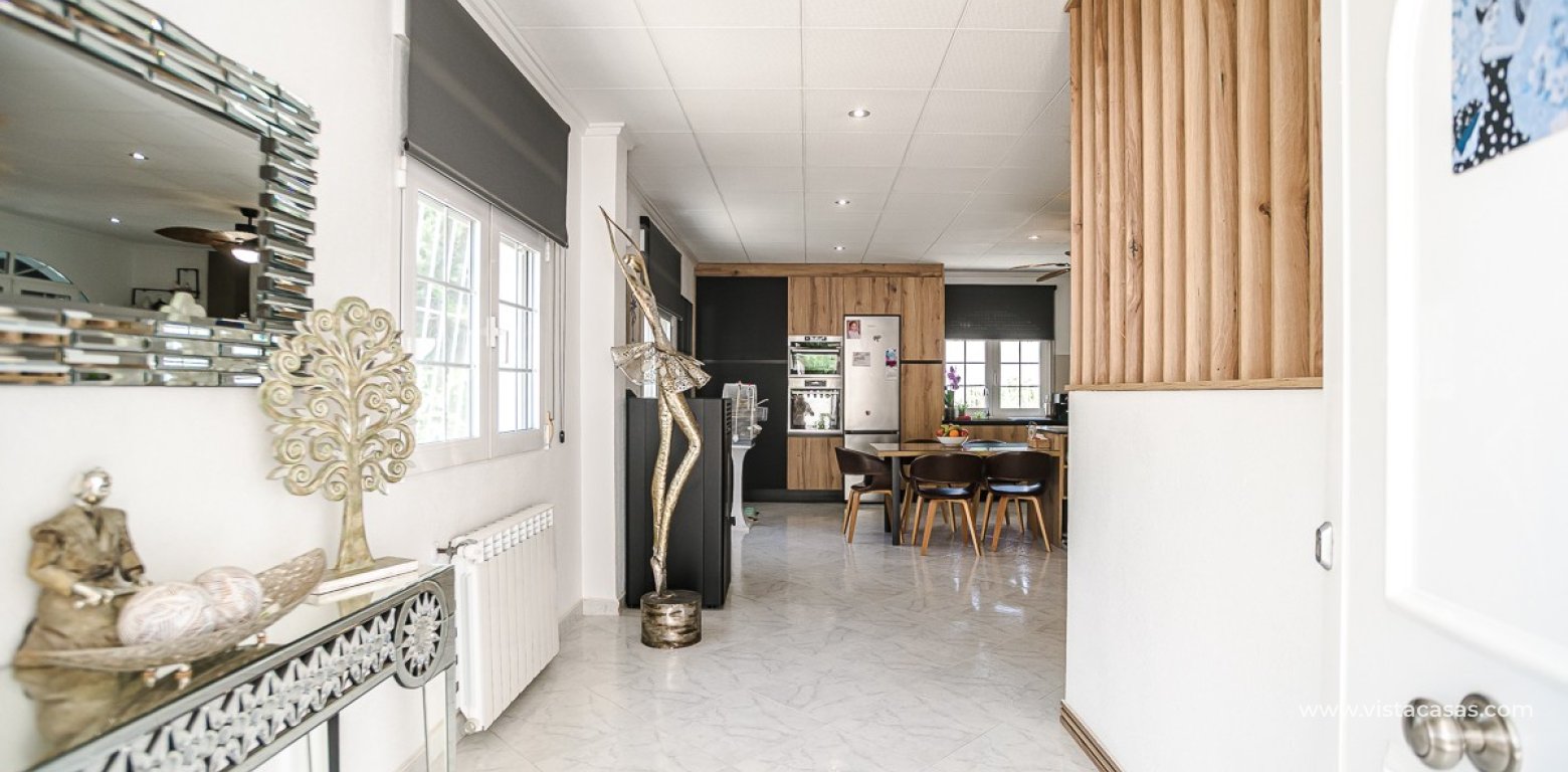 Resale - Villa - La Marina