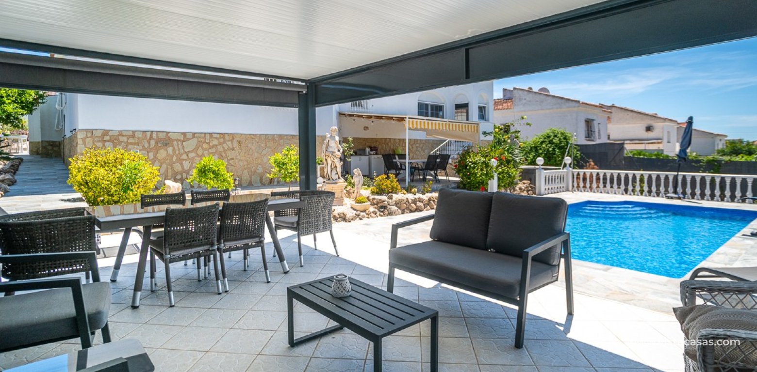 Resale - Villa - La Marina