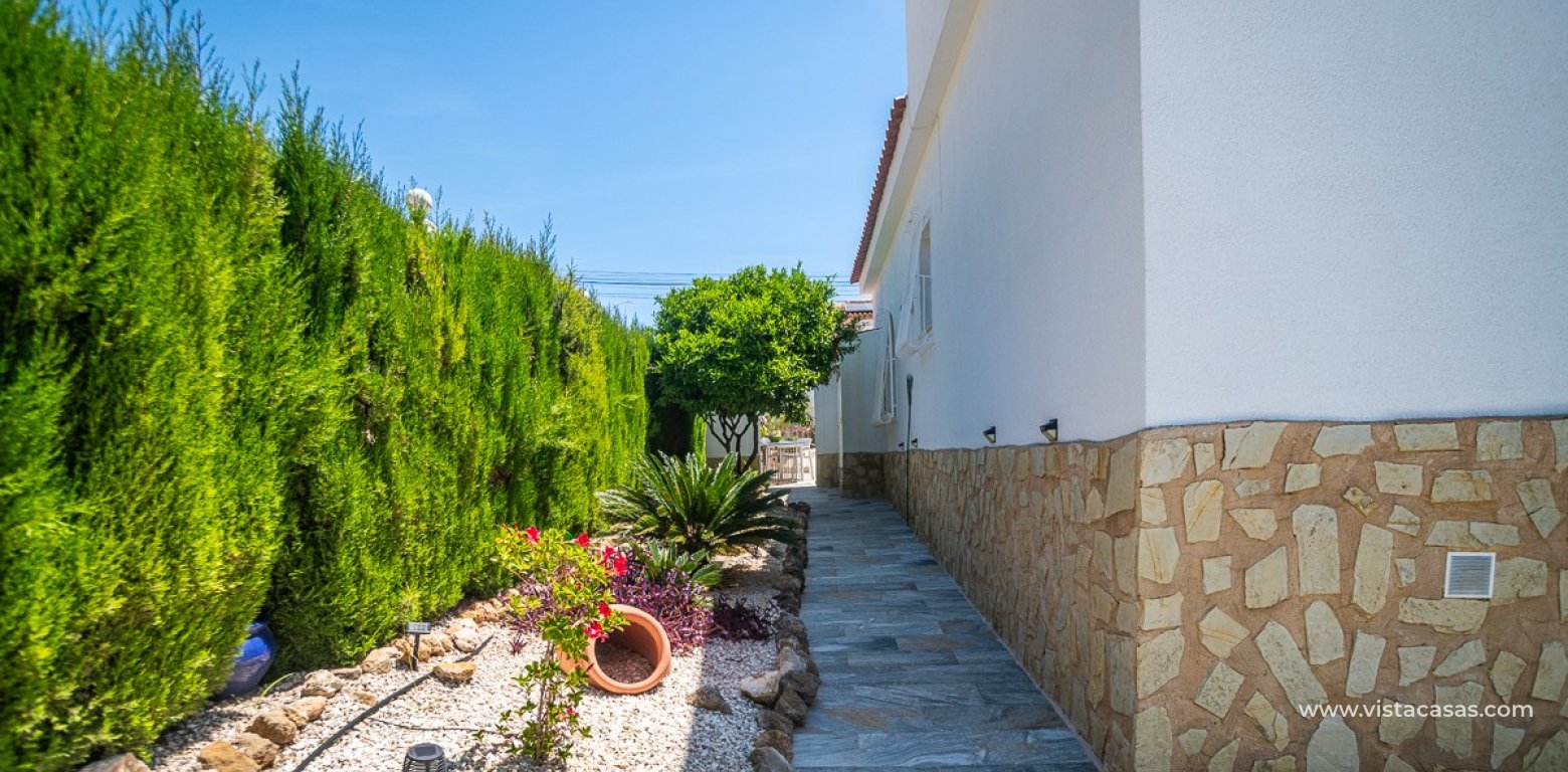 Resale - Villa - La Marina