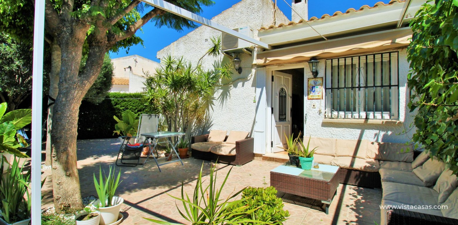 2 Bedroom Bungalow for Sale in Embajador I La Florida