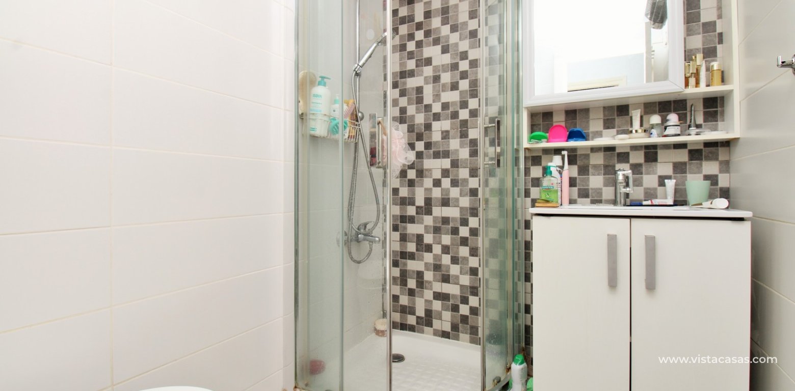 2 Bedroom Bungalow for Sale in Embajador I La Florida bathroom