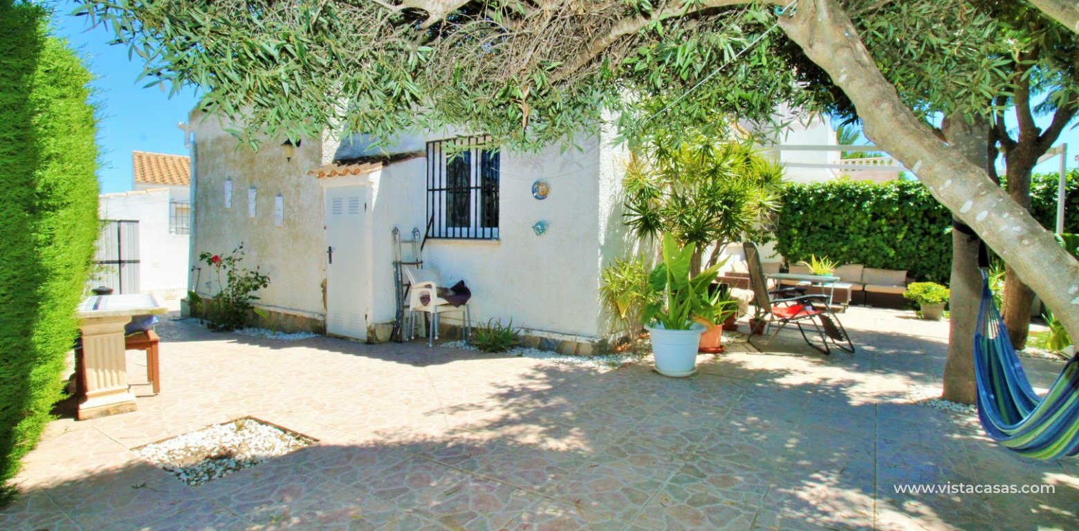 2 Bedroom Bungalow for Sale in Embajador I La Florida garden