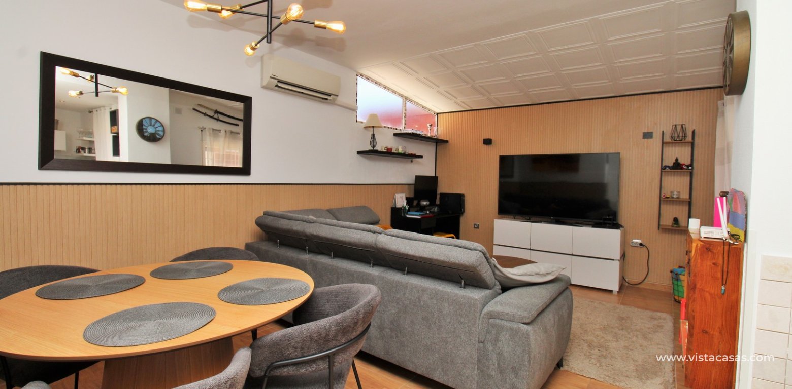 Resale - Townhouse - Villamartin