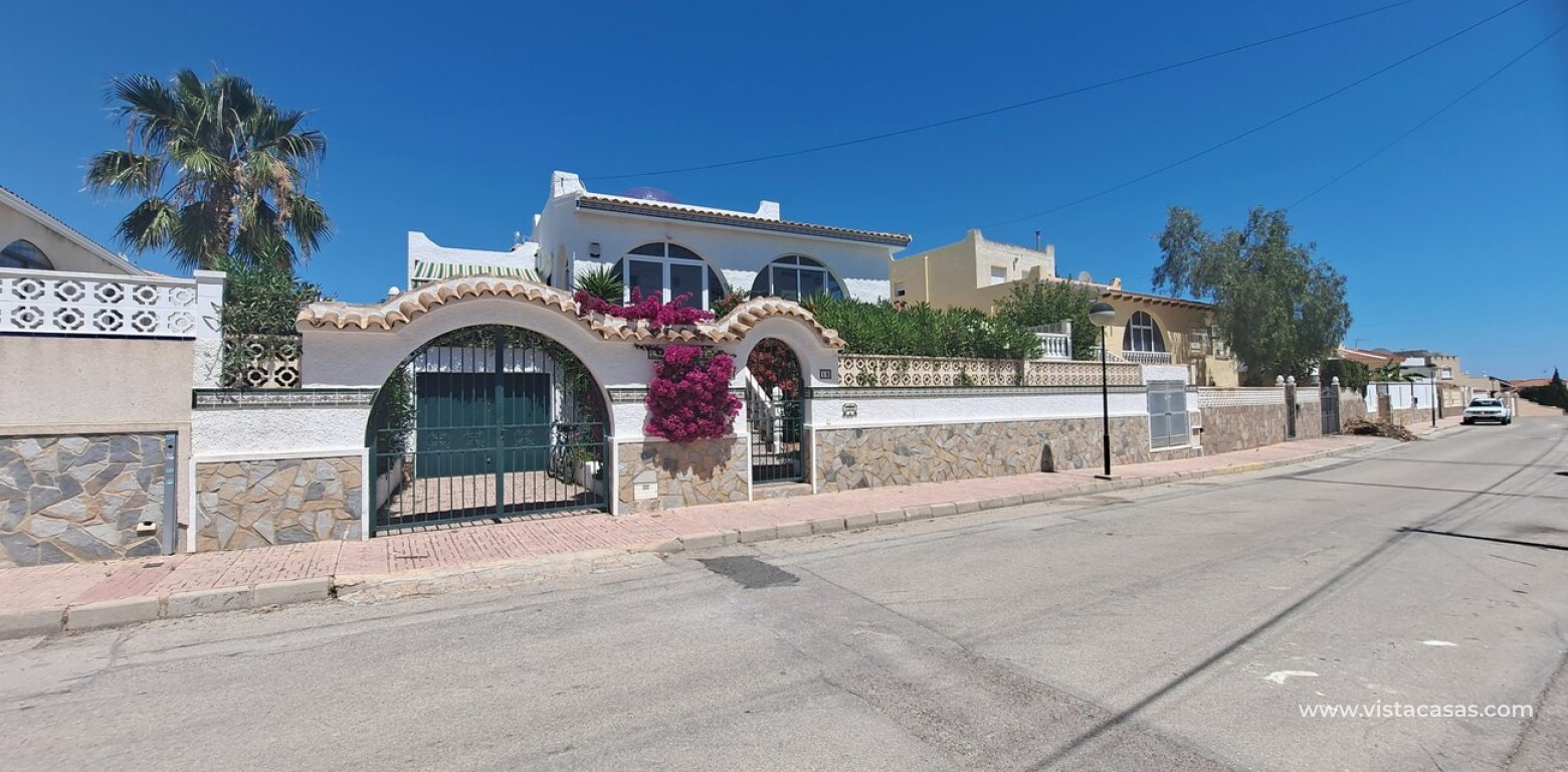 Sale - Villa - Villamartin