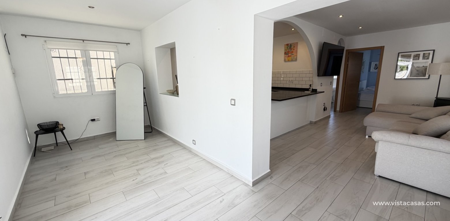 Resale - Villa - Villamartin