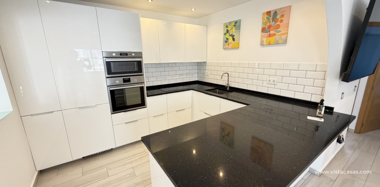 Resale - Villa - Villamartin