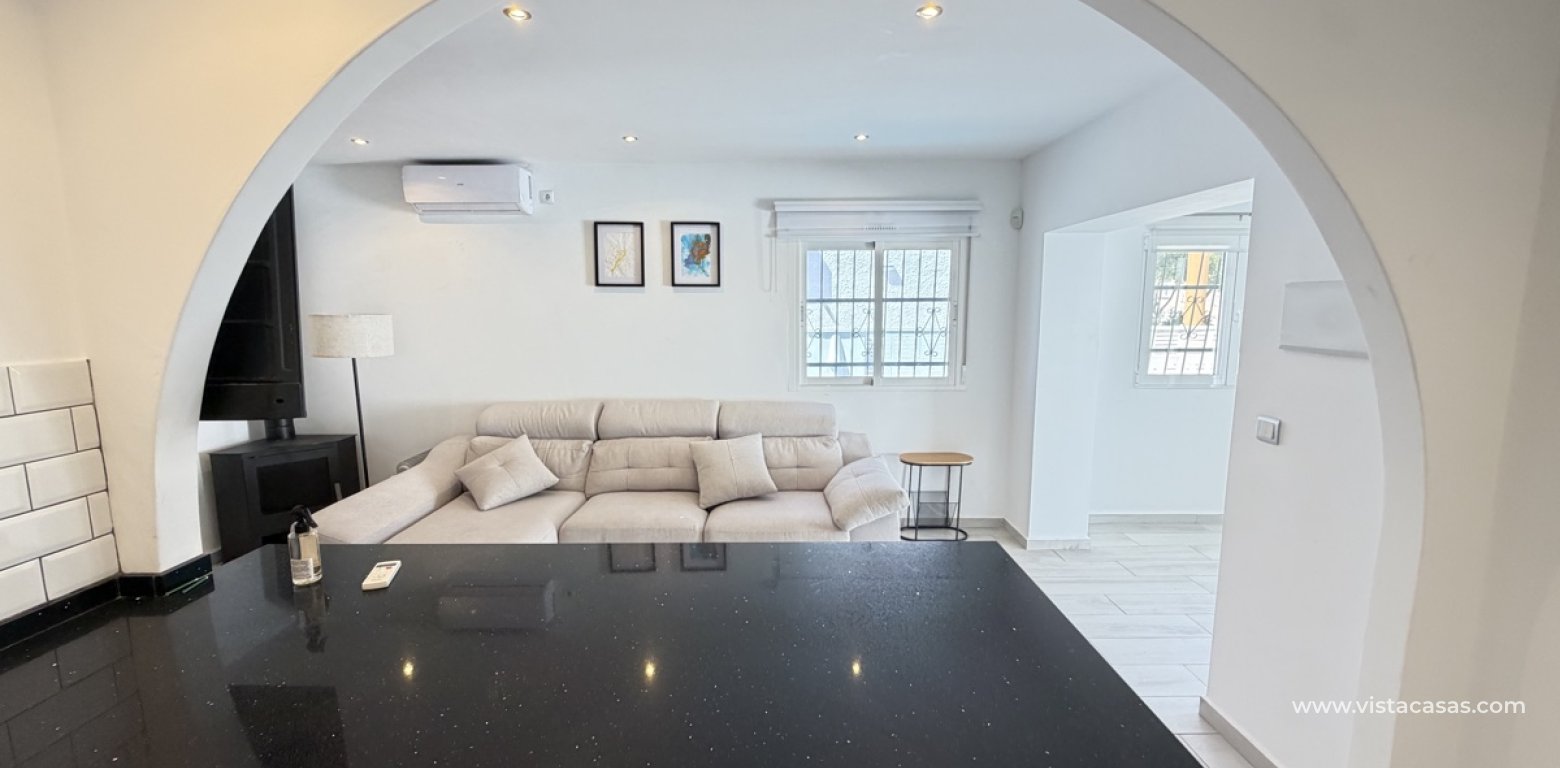 Resale - Villa - Villamartin