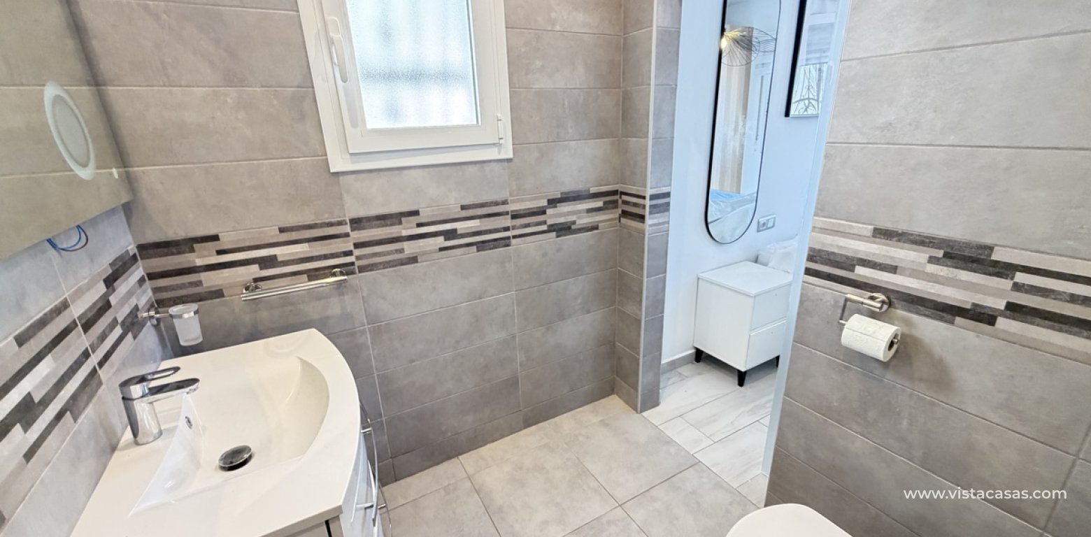 Resale - Villa - Villamartin