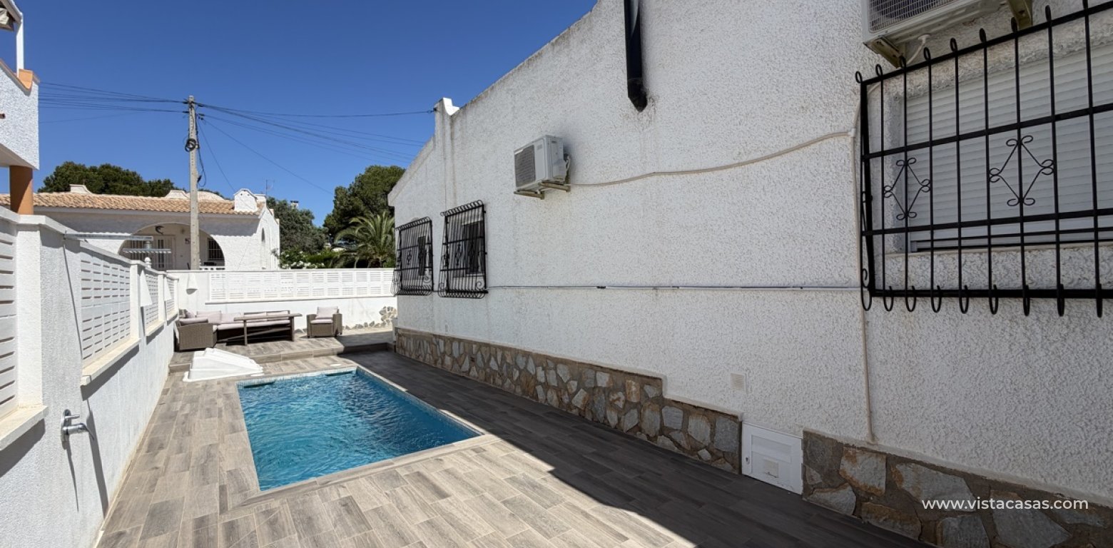 Resale - Villa - Villamartin