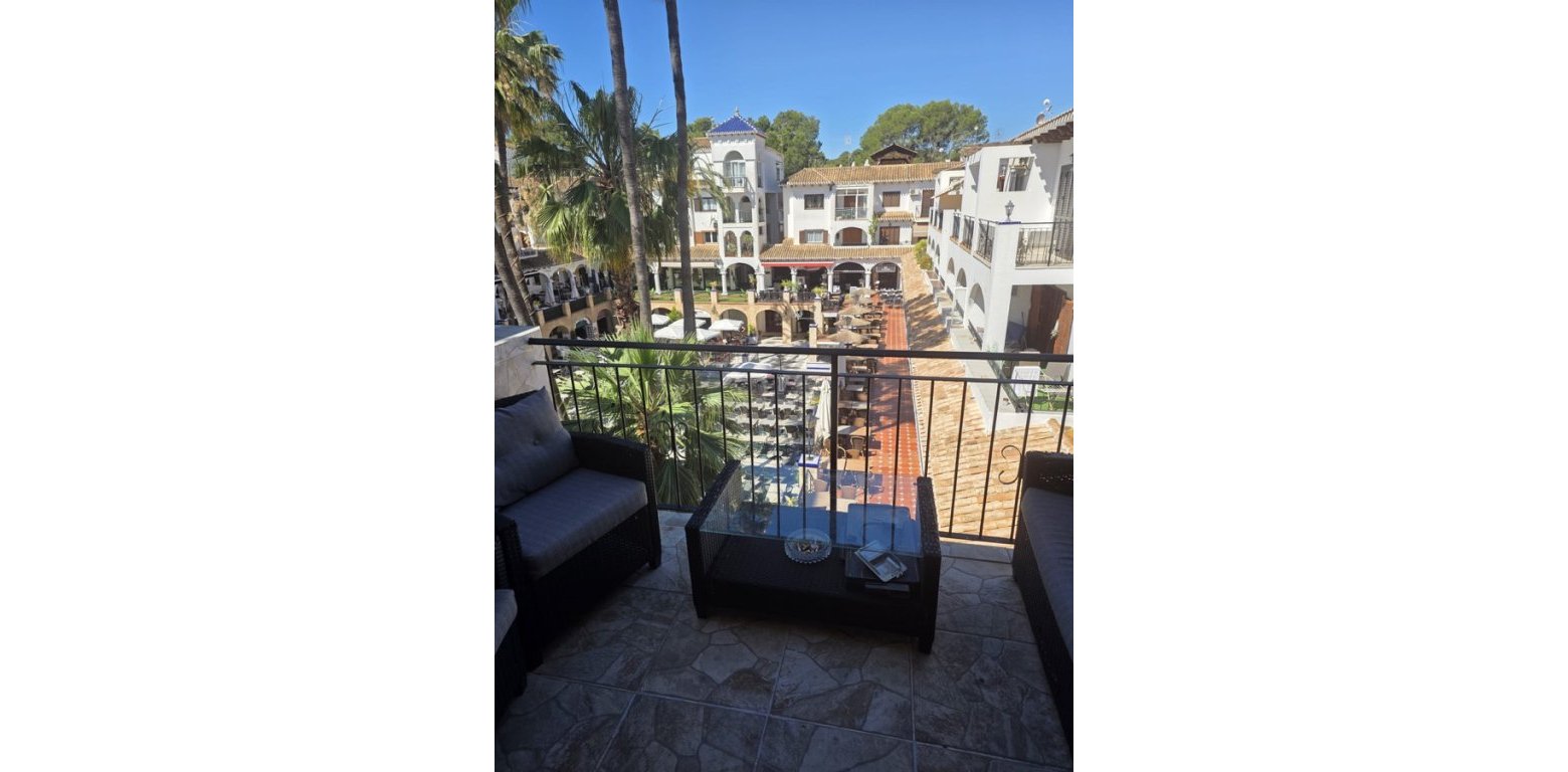 Resale - Apartment - Villamartin