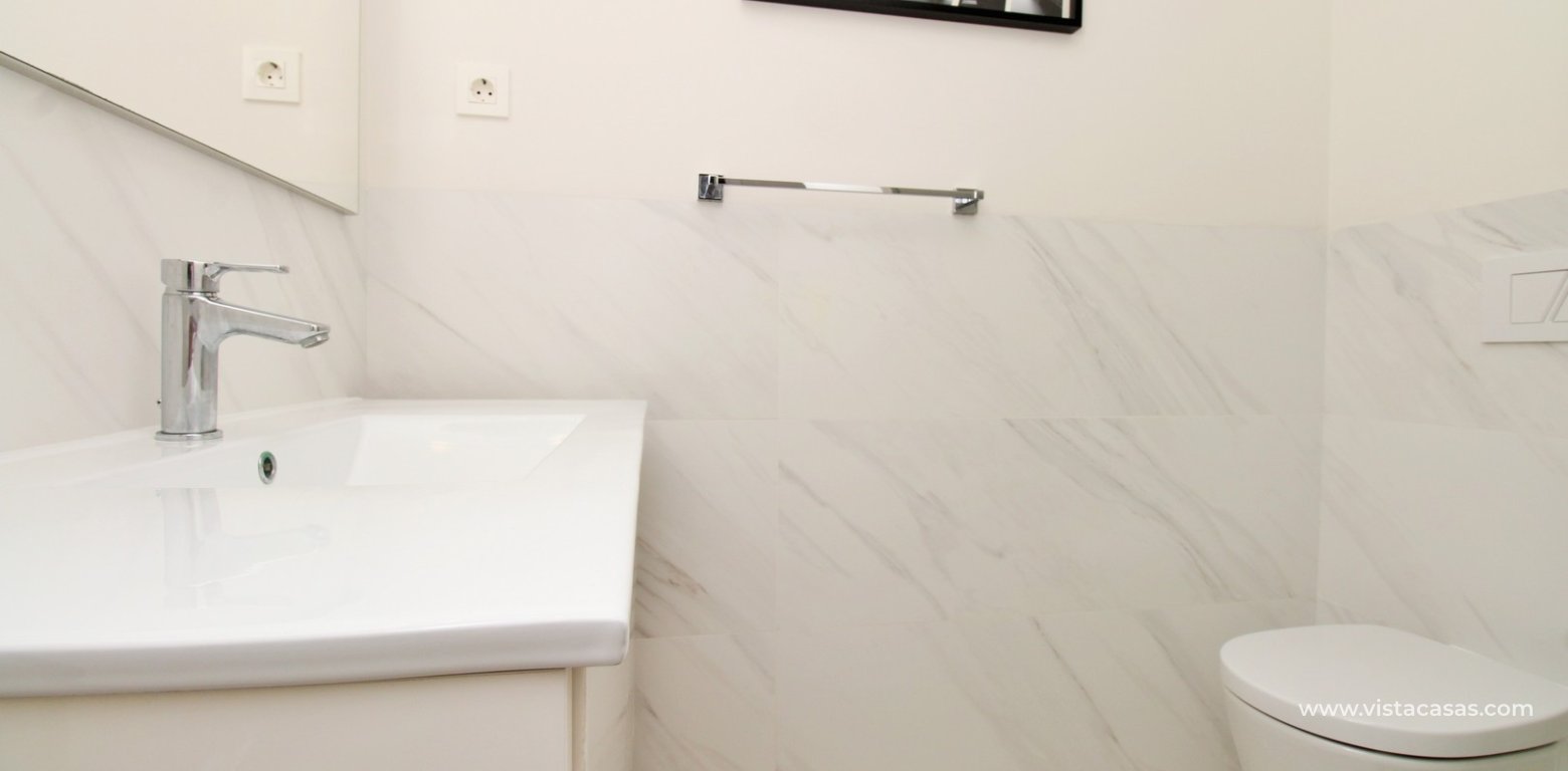 2 Bedroom Apartment In Mirador de Villamartin Los Dolses bathroom