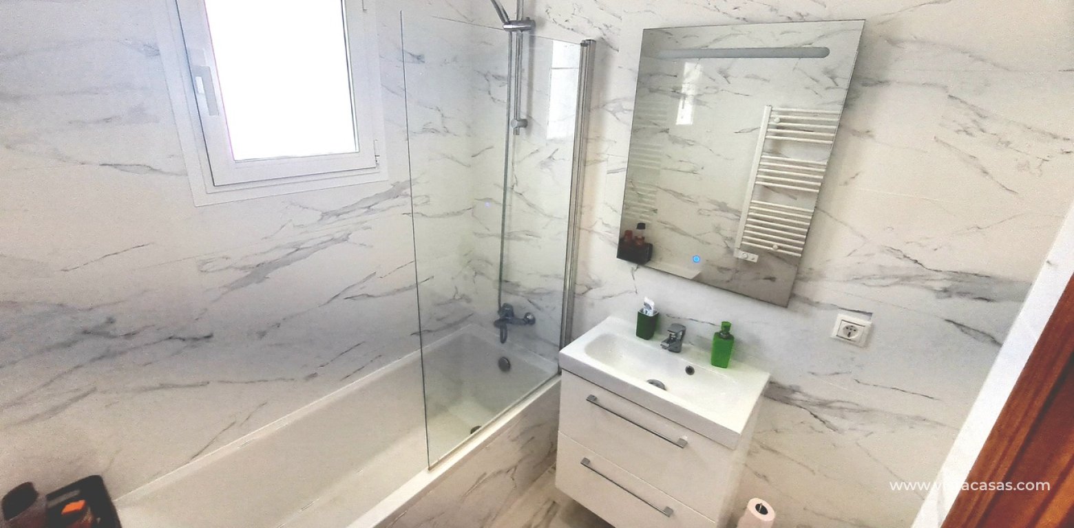 Sale - Villa - Villamartin