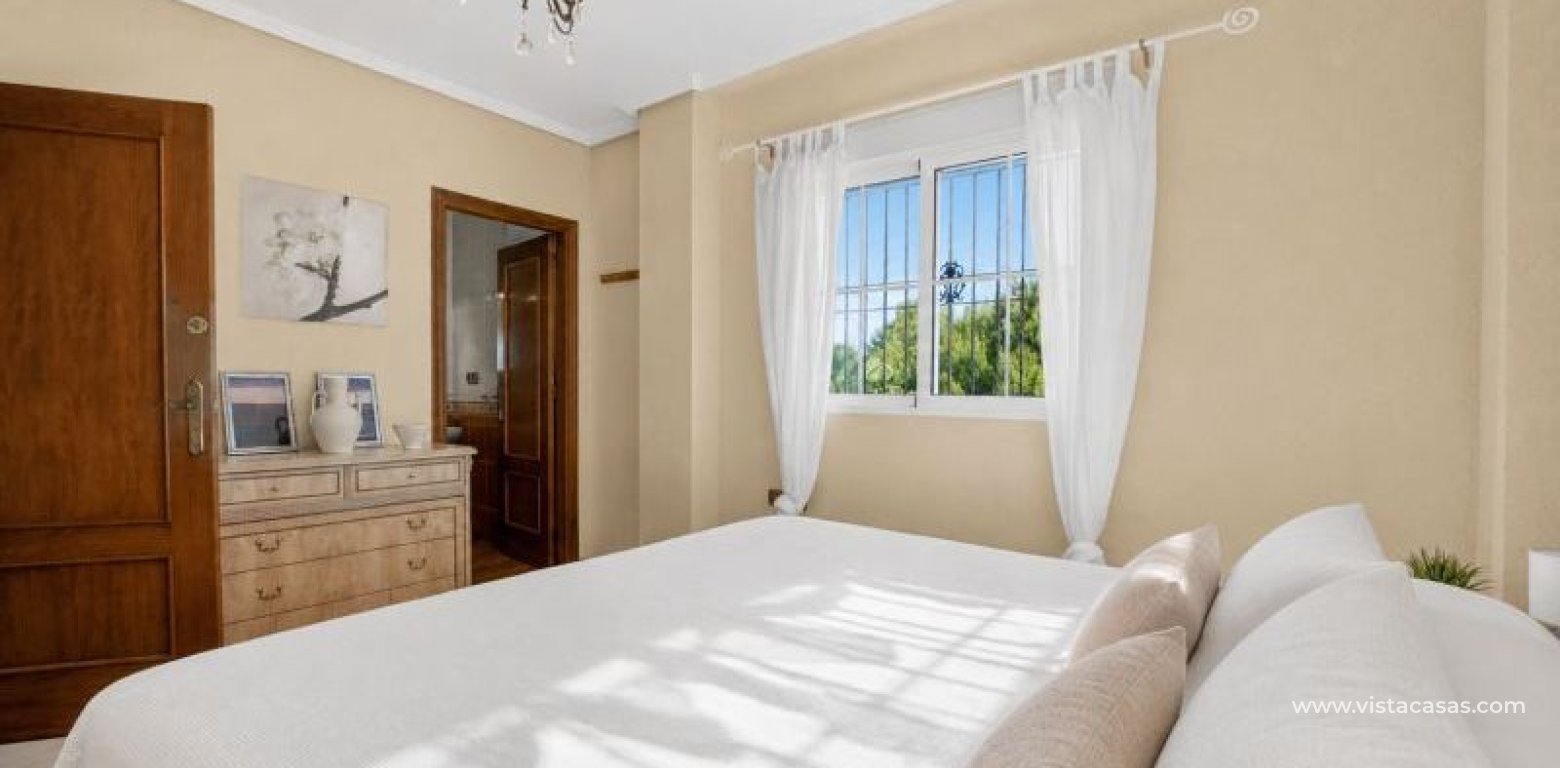 Sale - Villa - La Zenia