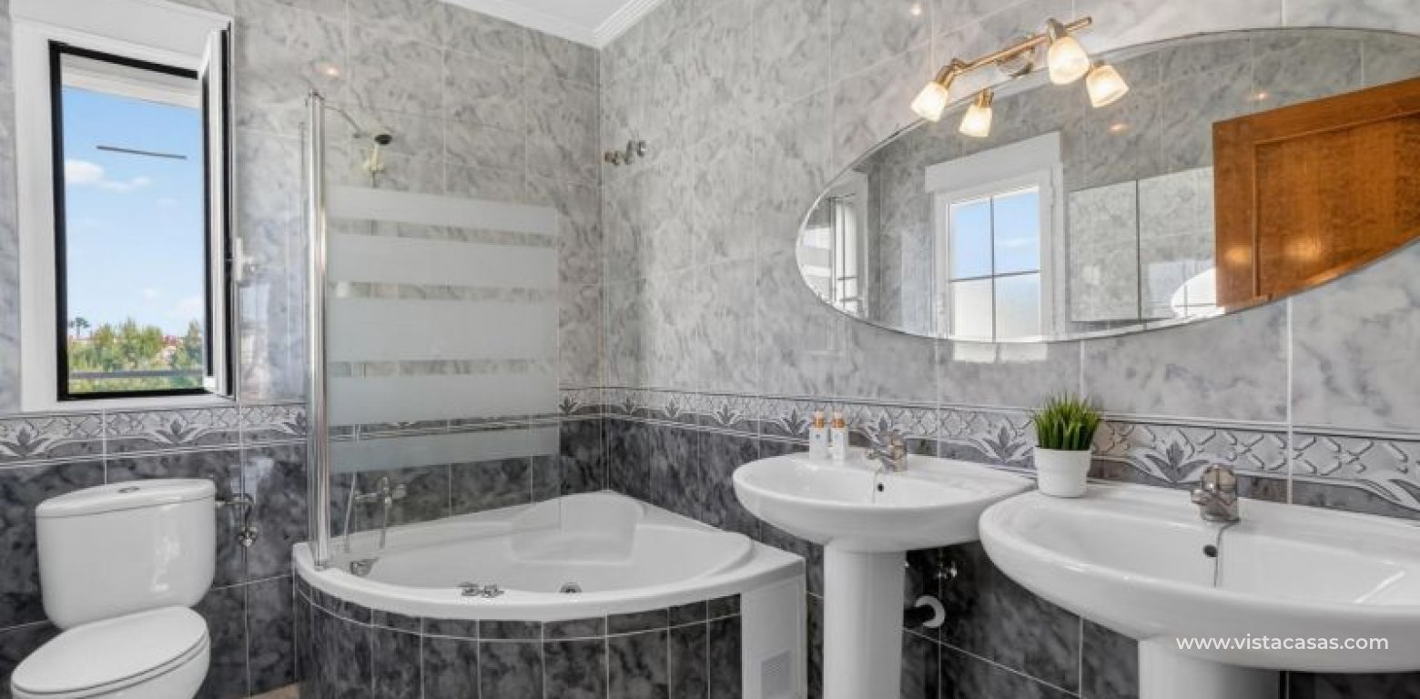 Sale - Villa - La Zenia