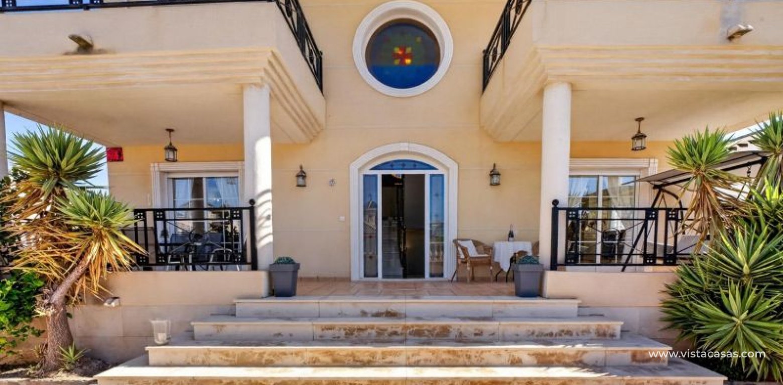 Sale - Villa - La Zenia