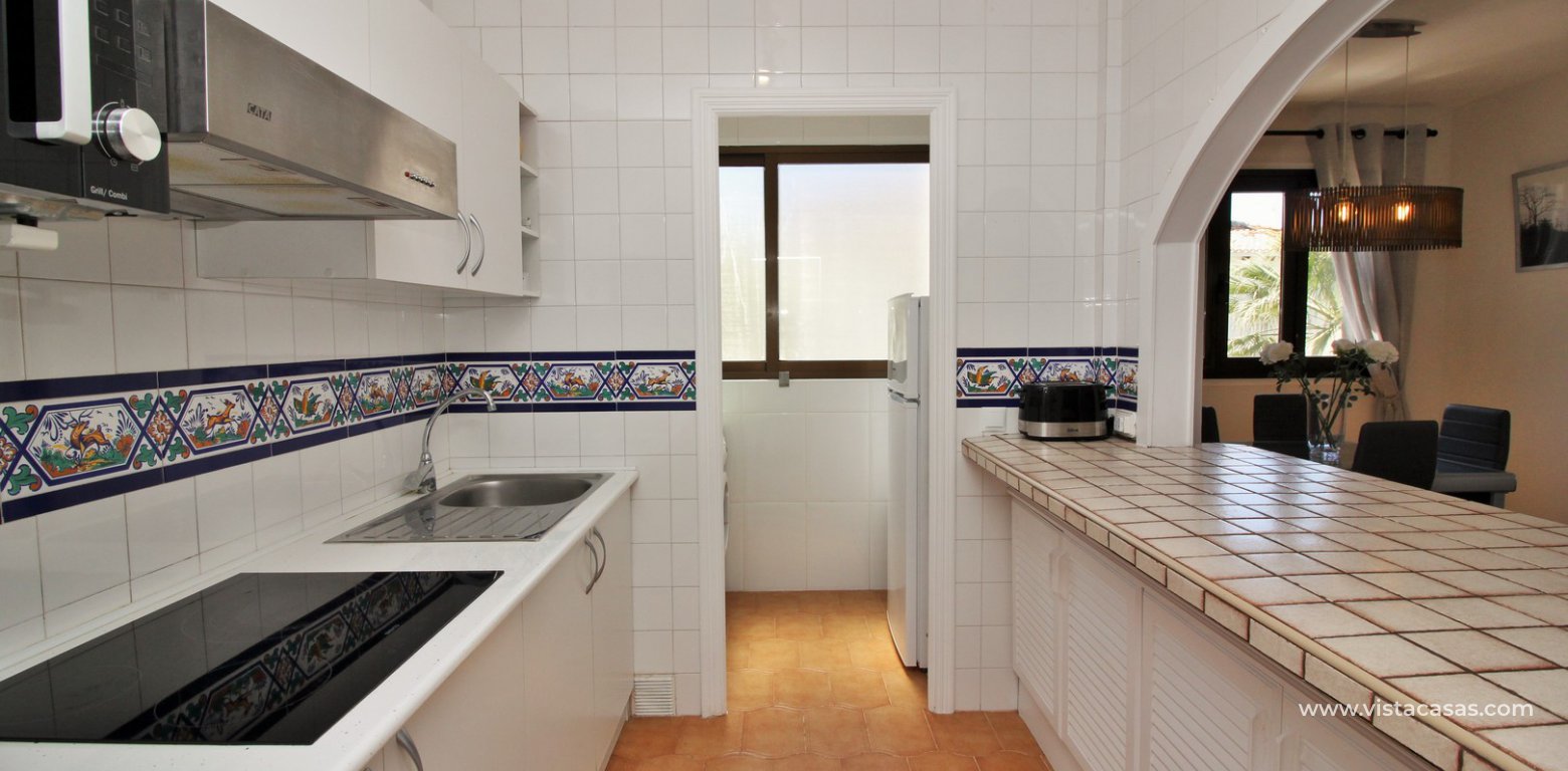 Apartment for sale in Villamartin Plaza with tourist licence kitchen 2