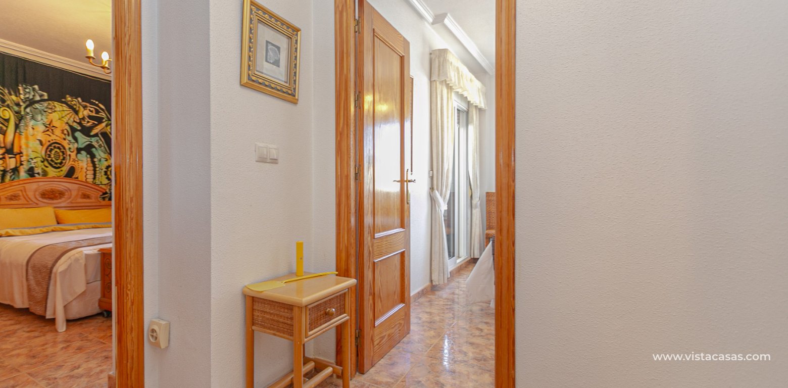 Venta - Chalet - La Zenia