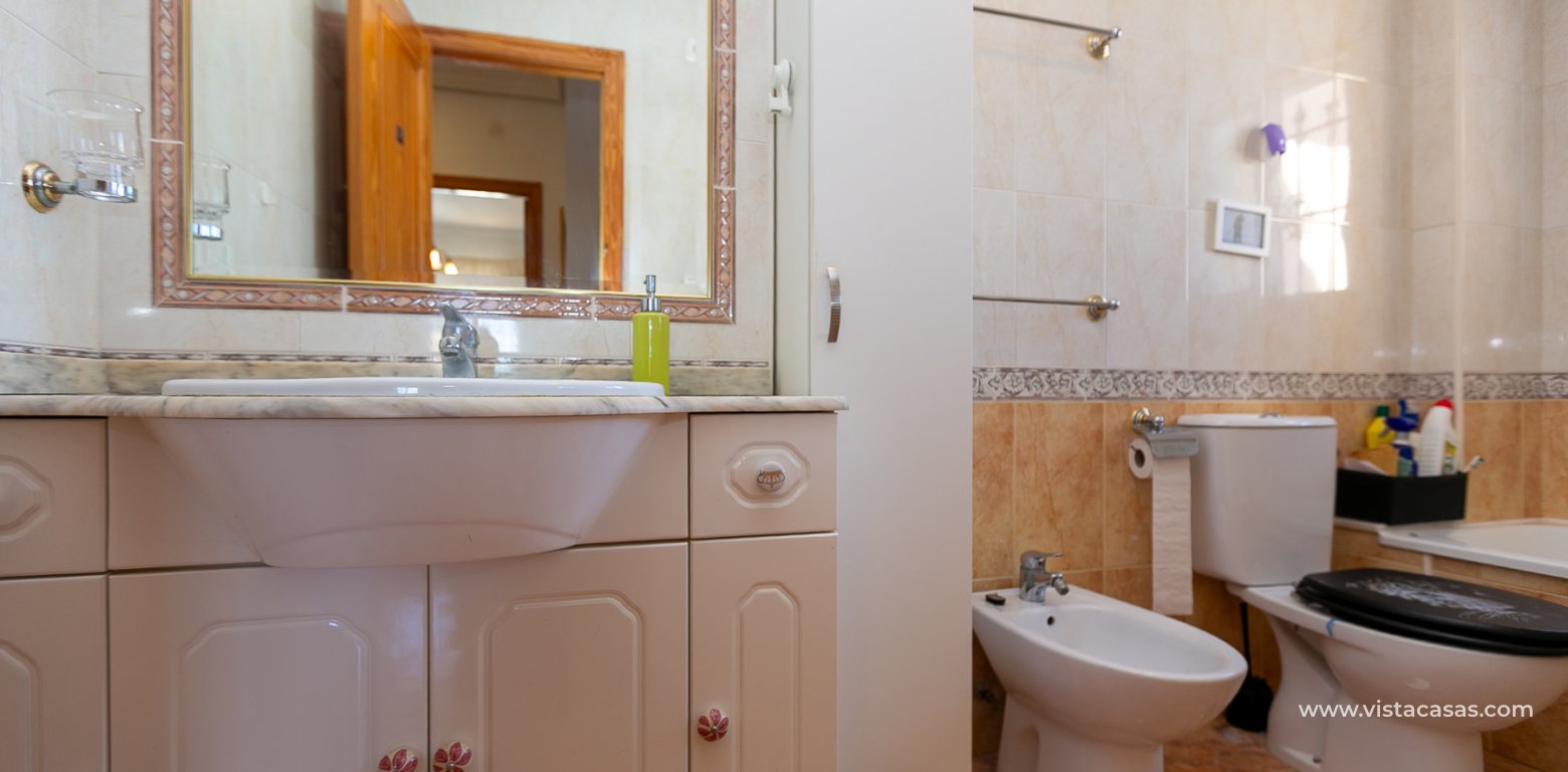 Venta - Chalet - La Zenia