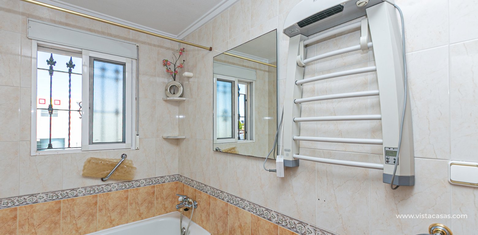 Venta - Chalet - La Zenia