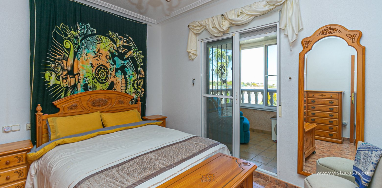 Venta - Chalet - La Zenia