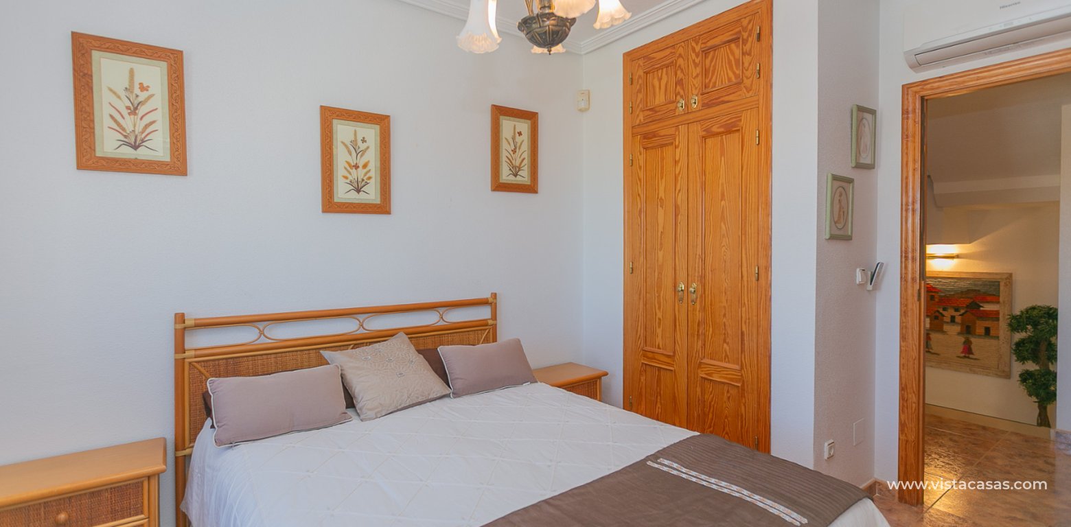 Venta - Chalet - La Zenia