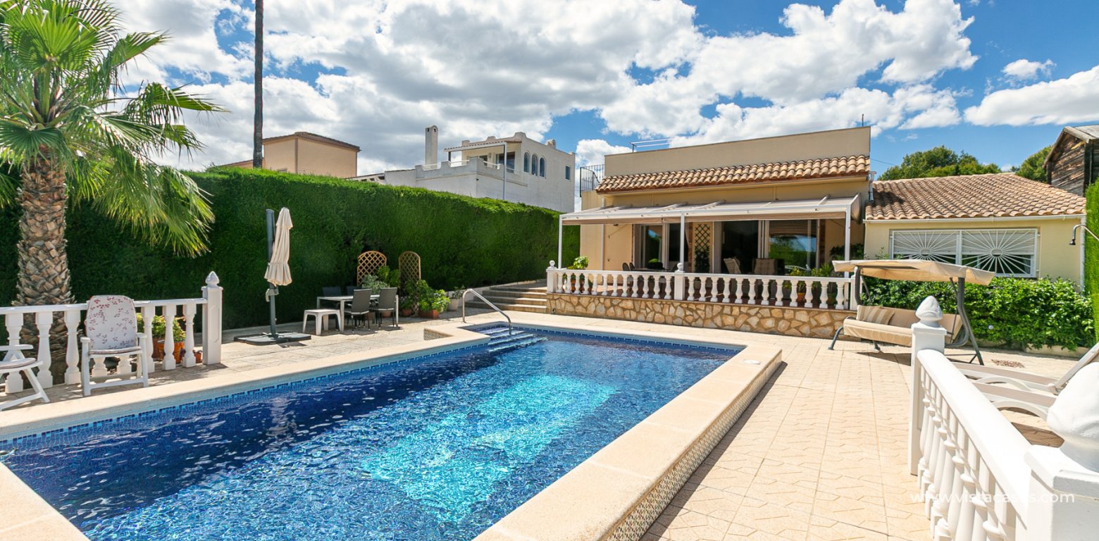 Resale - Villa - Los Balcones