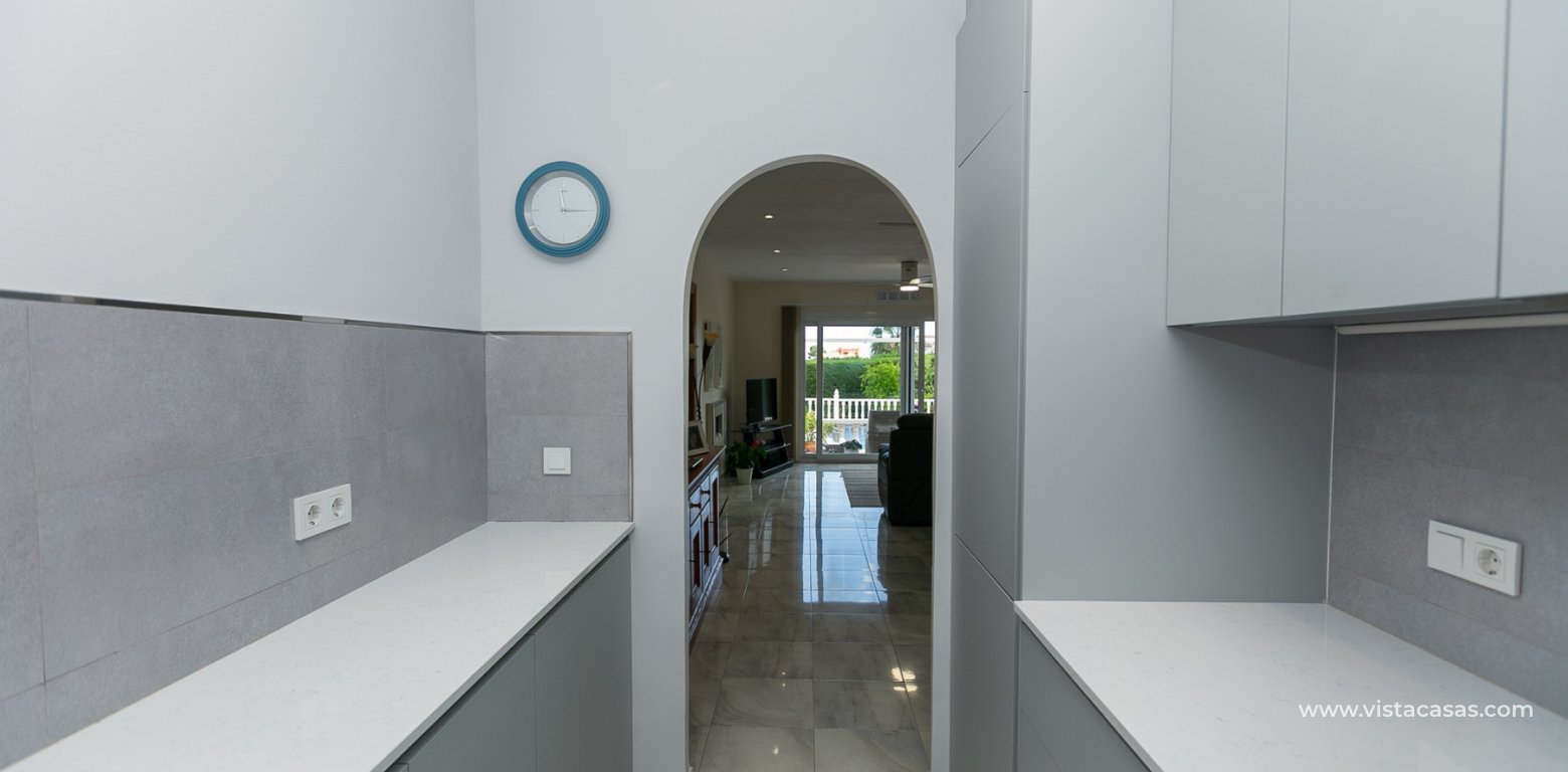 Resale - Villa - Los Balcones