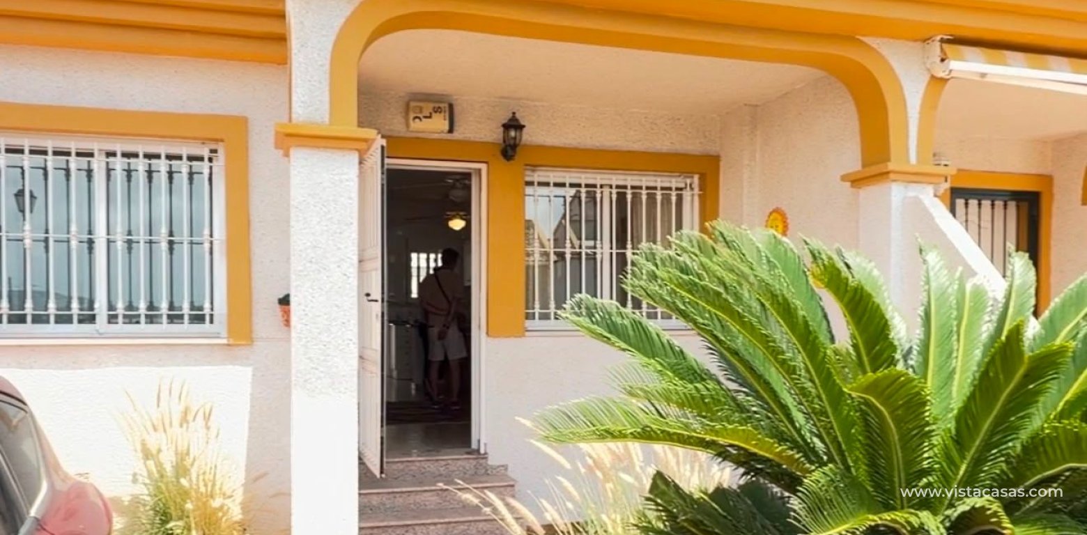 Sale - Townhouse - Daya Nueva