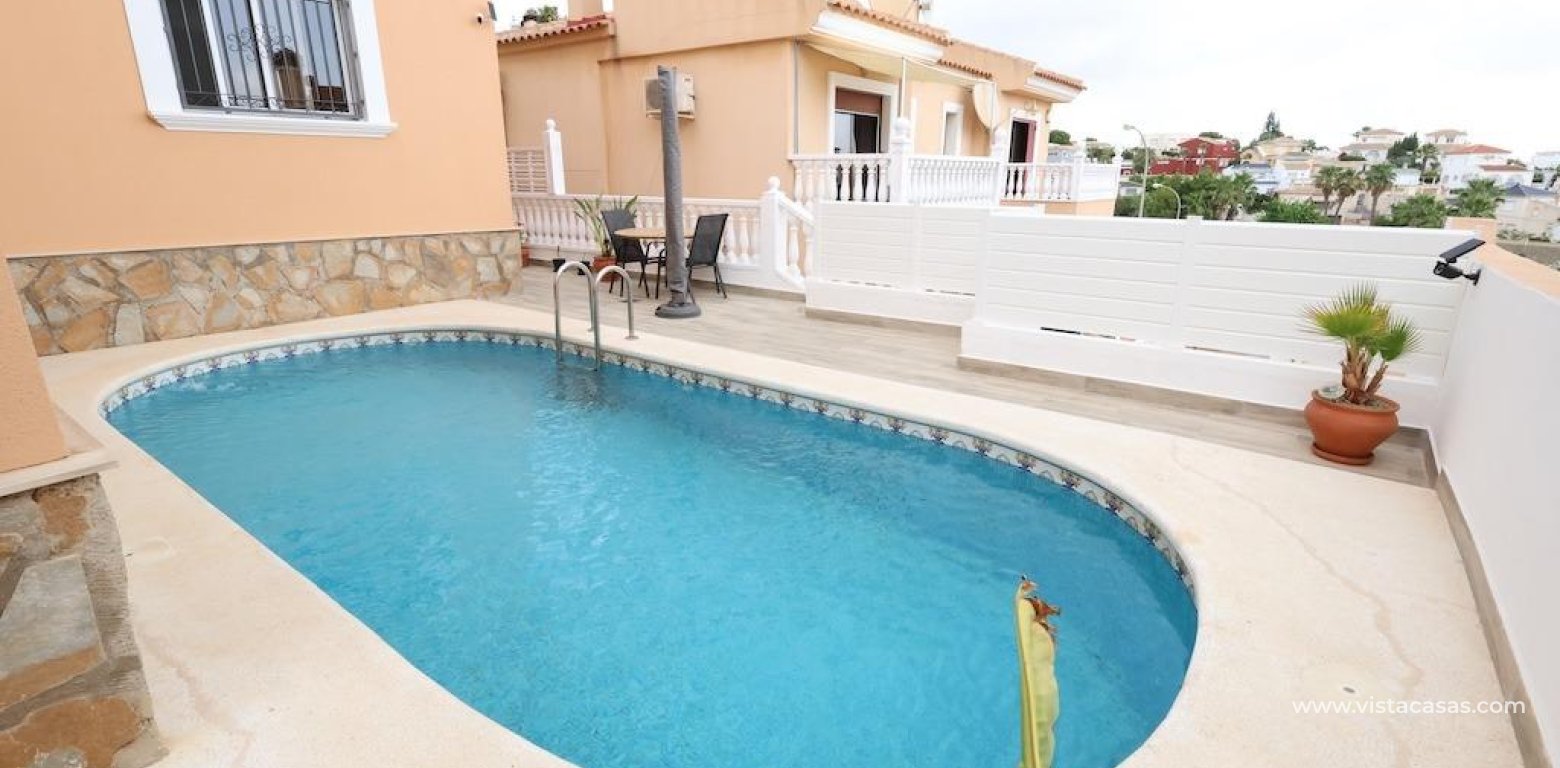 Resale - Villa - Villamartin