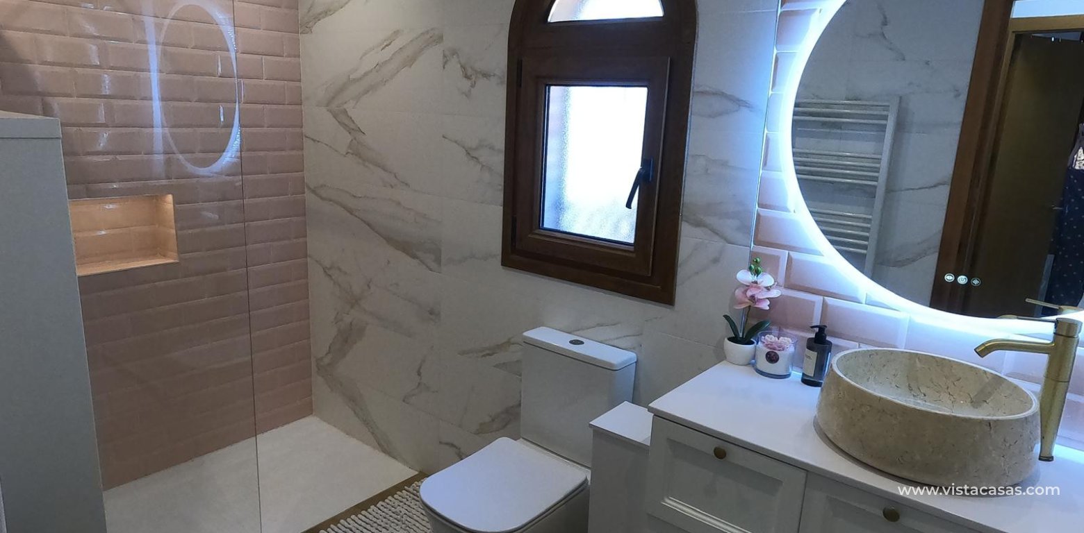 Sale - Villa - Algorfa - La Finca Golf Resort