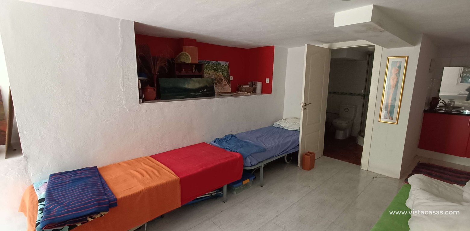 Resale - Townhouse - Villamartin