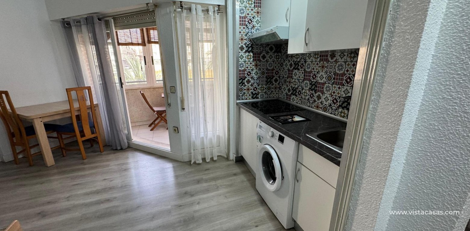 Resale - Apartment - Torrevieja - Playa de Los Locos-Curva del Palangre