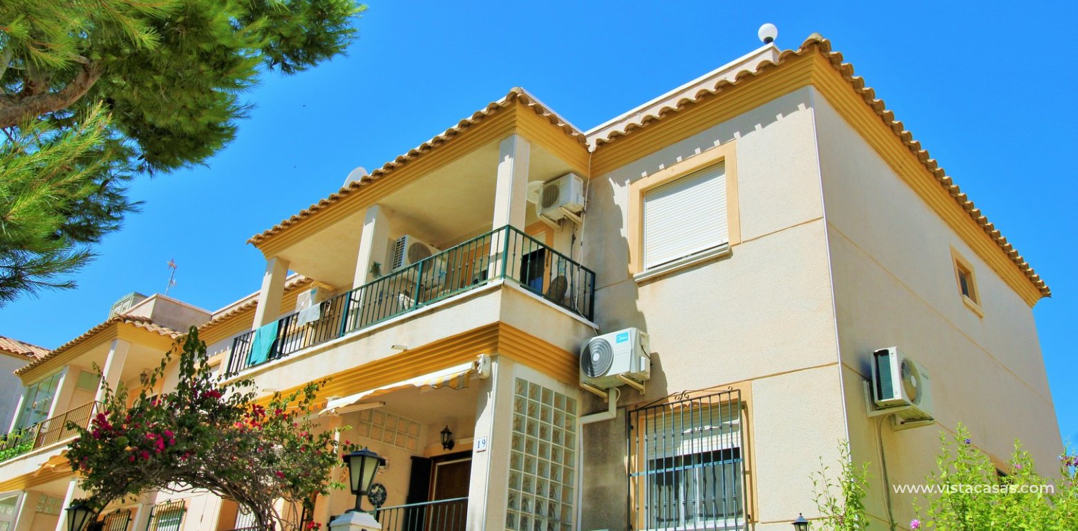 2 Bed Penthouse Apartment with Solarium For Sale in St James Hills Villamartin exterior
